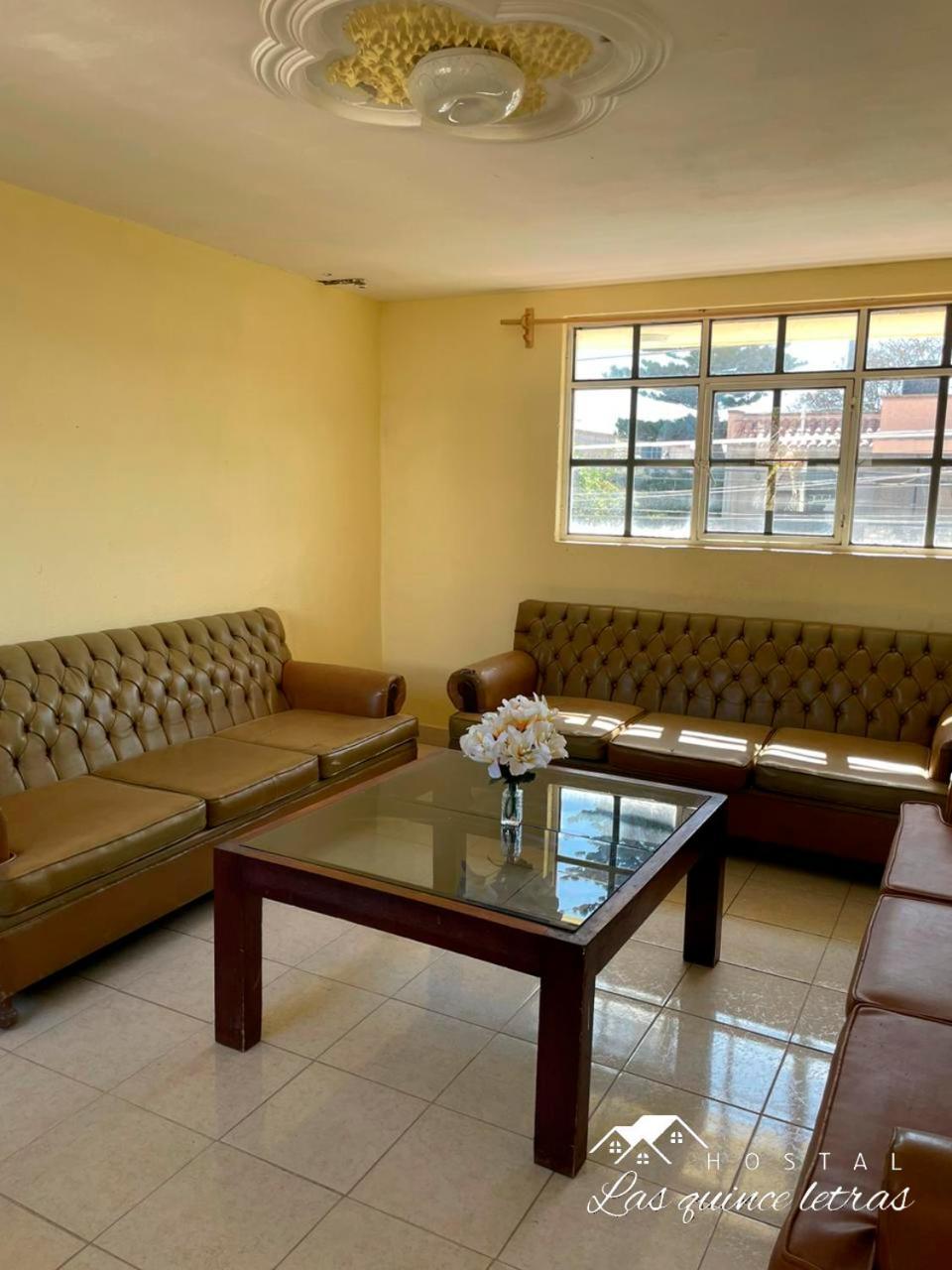 Hostal Las Quince Letras เตฮัวกัน ภายนอก รูปภาพ
